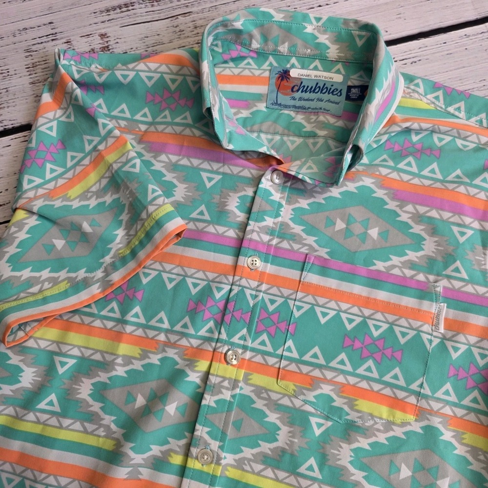 Chubbies Mens En Fuego Aztec Short Sleeve Pop Over Shirt Size Small Casual Beach